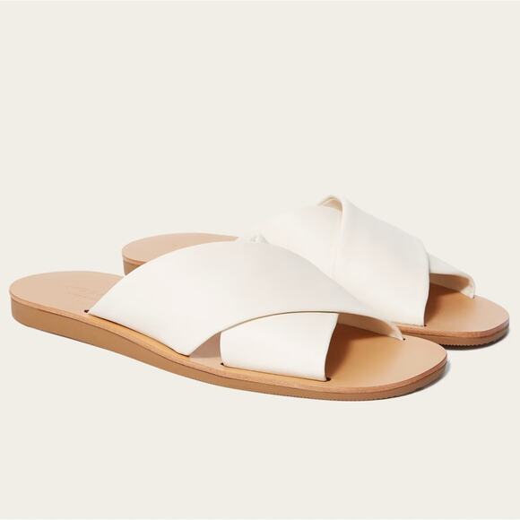 Everlane Day Crossover Sandals Size 9 Leather Cream Flat Slip On New w/o Box - Picture 1 of 8